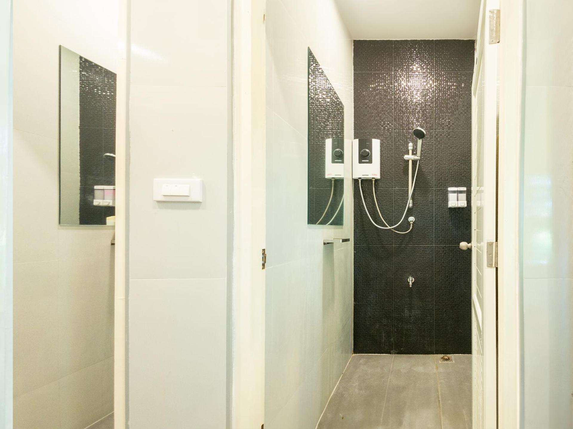 Paknap Hostel Нан Екстериор снимка