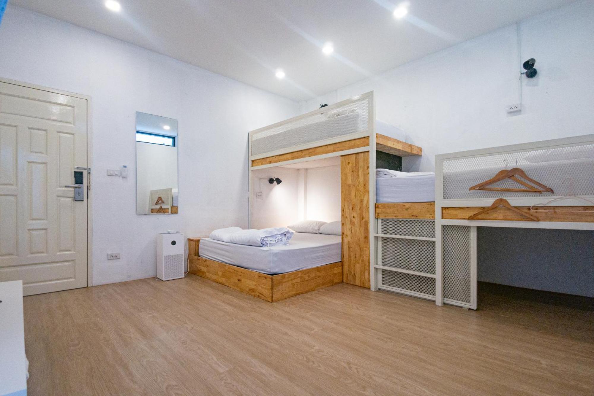 Paknap Hostel Нан Екстериор снимка