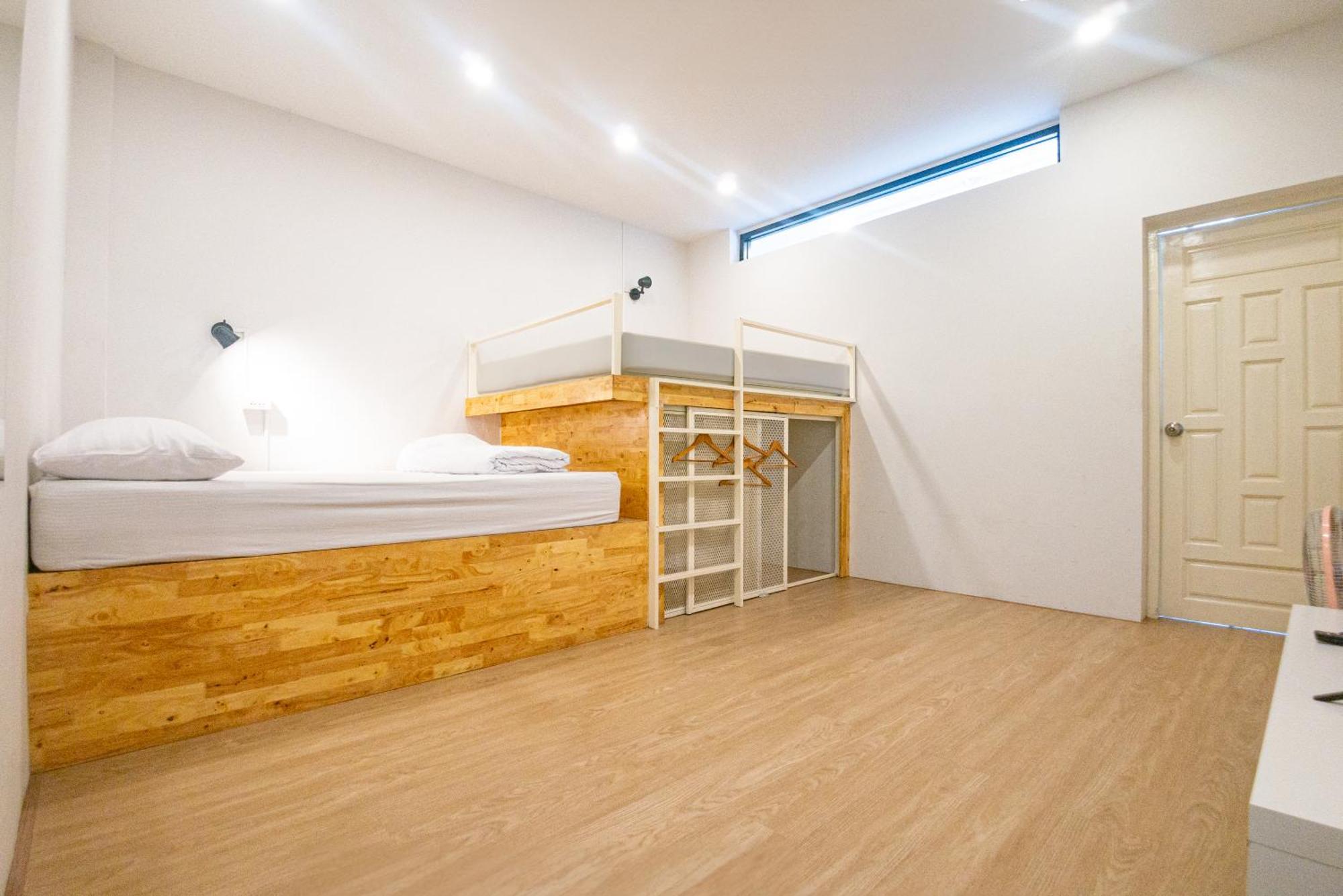 Paknap Hostel Нан Екстериор снимка