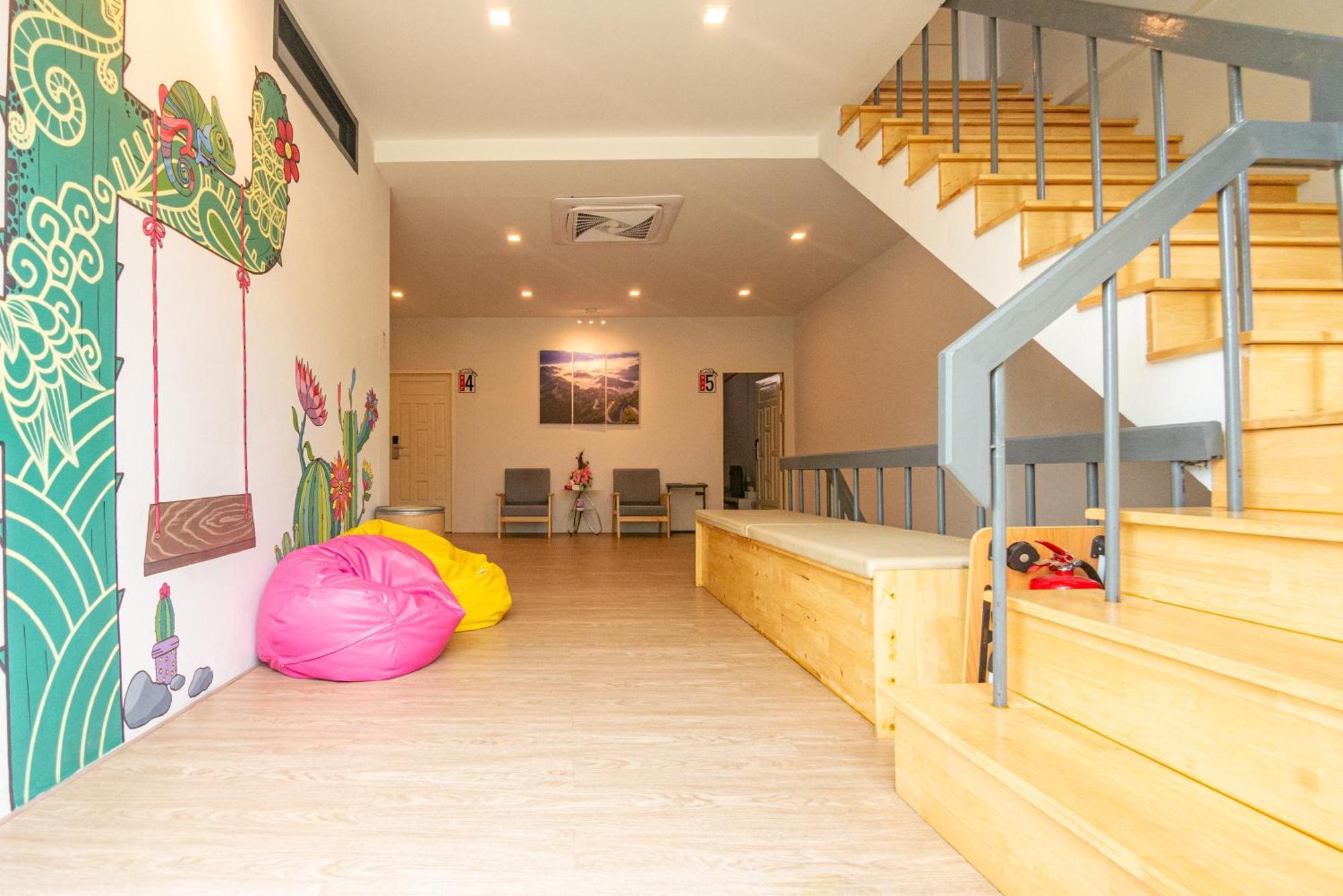 Paknap Hostel Нан Екстериор снимка